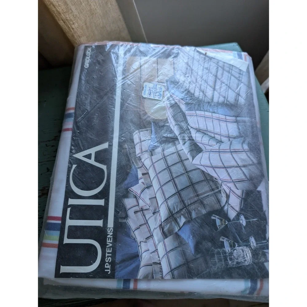 Vintage Utica Fine Arts J.P. Stevens RARE Queen Flat Sheet Gridlock, Brand New